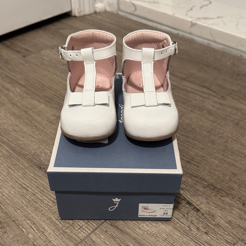 Jacadi White and Pink Dress Shoes for Kids